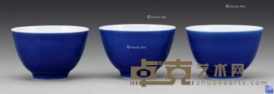清乾隆 霁蓝釉杯 （三件） 直径6.4cm