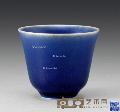 清乾隆 霁蓝釉小杯 直径4.9cm
