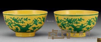 清乾隆 黄釉绿彩桃纹碗 （二件） 直径12cm