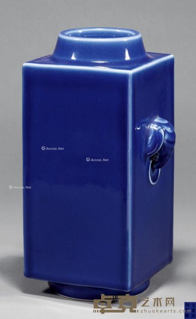 清同治 霁蓝釉象耳方瓶 高29.5cm