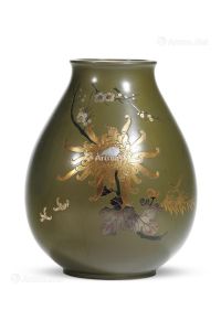 日本昭和时期 秀峰造铜胎错金银花卉花瓶