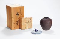 日本昭和时期 正寿堂造铸铁枇杷纹花瓶 河本砾亭造漆付龙凤纹铜镜行书镇