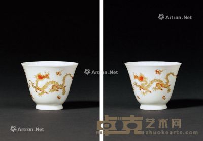 清雍正 矾红描金龙纹杯 直径6.1cm