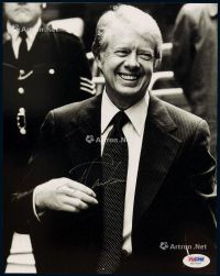 P 美国第39任总统吉米·卡特亲笔签名黑白照片一张