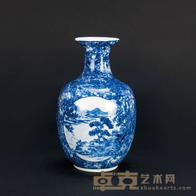 民国 青花开光山水人物纹瓶 （一件） 19×11cm