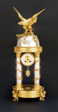18世纪 圆顶廊柱金银配台式钟 （一件）