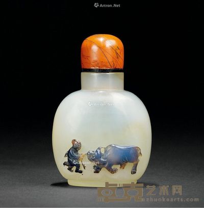 清 玛瑙巧雕牧牛图鼻烟壶 7.6×5×3.2cm