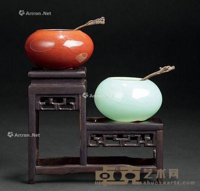 清 制料红青两色水盂 (一对) 尺寸不一