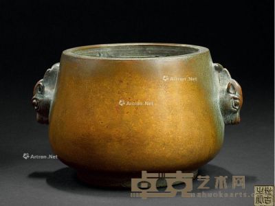 清 世古之宝款 铜狮耳香炉 18×11cm