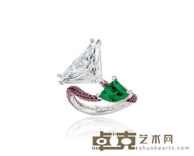 Michael Yousouffian 设计 3.18克拉钻石及祖母绿配红宝石戒指 --