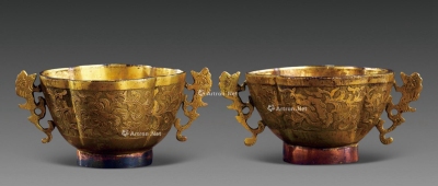 清乾隆 铜鎏金海棠形螭龙耳杯 （一对）