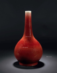 清中期 红釉长颈瓶