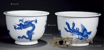 清康熙 青花五伦图花盆 （一对） 高15.8cm；直径23cm