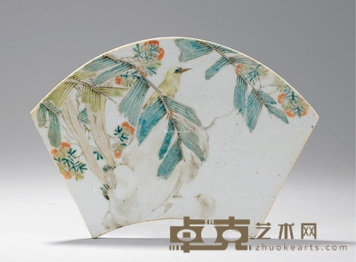 清光绪 花鸟扇形瓷板 高17cm；长26.5cm