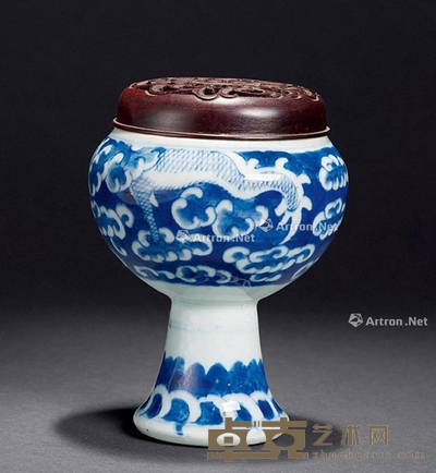 清 青花云龙纹豆 直径10cm
