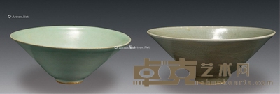 明以前 龙泉窑斗笠盏 (一对) 直径13.7cm;直径14.3cm