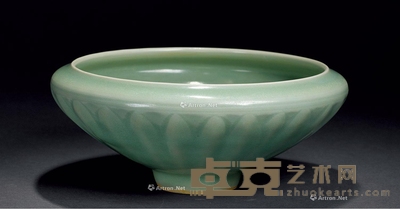 明以前 龙泉窑莲瓣钵 直径18cm
