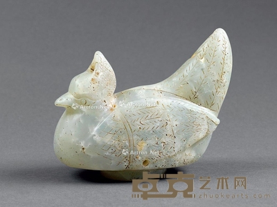 鸟形玉杖首 长13cm；高10.3cm