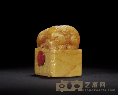 清 寿山石古兽钮章 4.2×4.3×5.9cm