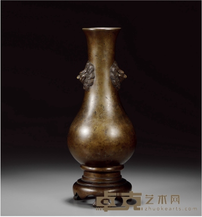 明·铜狮耳瓶 高：26cm