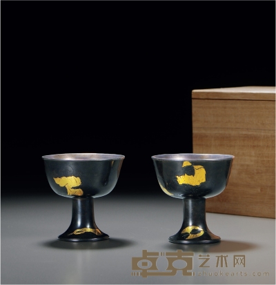 银鎏金双层婴戏纹对杯 高6cm；口径5.8cm