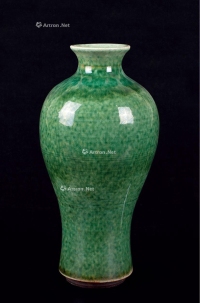 清 绿釉梅瓶