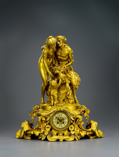 铜鎏金人物雕塑钟