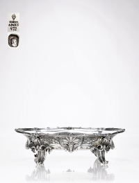 1880年制 纯银雕花大型中央盘
