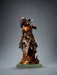 马蒂兰·莫罗 少女与和平鸽青铜雕像