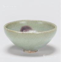 金-元 钧窑玫瑰紫蓝釉小碗