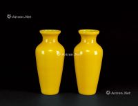 黄釉料器花瓶 （一对）