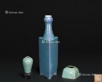 清 炉钧釉瓶和水丞 （三件一组）