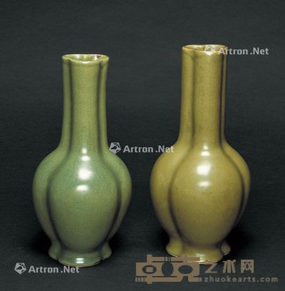 20世纪早期 茶叶未釉三瓣形葫芦瓶 (一对) 高24.6cm