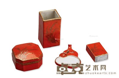 清同治 珊瑚红釉描金文房器具 (一组四件) 笔筒高7.6cm;镇尺长5cm;笔舔长8cm;印泥盒高3.5cm