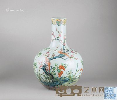 清嘉庆 粉彩花鸟纹天球瓶 高52.5cm