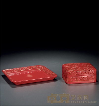 清·剔红花卉纹香盒及庆山款香盘一组两件 1.高：4.5cm 长：10cm 宽：8.5cm 2.高：1.5cm 长：15.