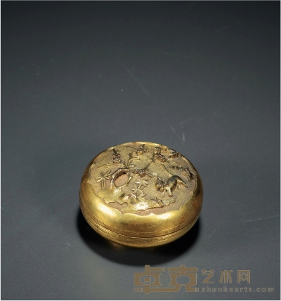 清·铜鎏金开光镂雕花鸟纹香盒 高：3.7cm 口径：5.2cm