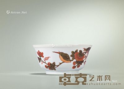 清十八世纪 粉彩描金花鸟纹碗 直径11.8cm