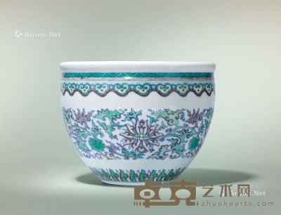清十八世纪 斗彩花卉纹卷缸 直径23.3cm
