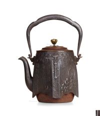 明治时期 大国寿郎造铁壶