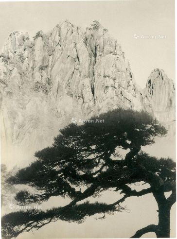 卢施福 1970年作 黄山从送客松忘莲花峰