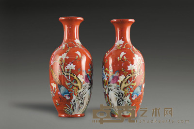 珊瑚红花鸟纹瓶 高21cm