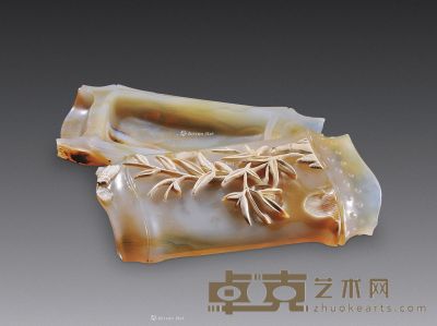 清 玛瑙巧雕竹纹草虫竹形盒 长10.5cm