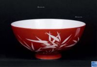清乾隆 矾红留白竹叶纹碗
