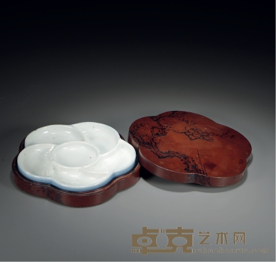 清·唐云旧藏陈汉第自用天蓝釉调色盘 盒高：3.3cm 直径：18cm<br>盘高：2.4cm 直径：16.2cm