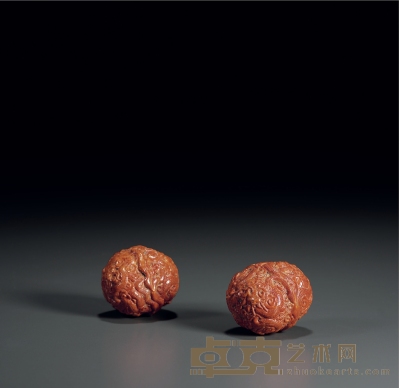 清·核雕龙纹手捻一对 直径：3.5 cm 数量：2