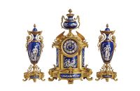 约19世纪 法国 洛可可风格铜鎏金壁炉钟 （三件套）