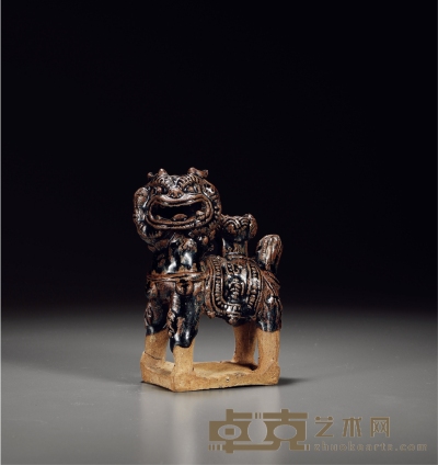 宋·褐釉狮型烛台 高：13cm