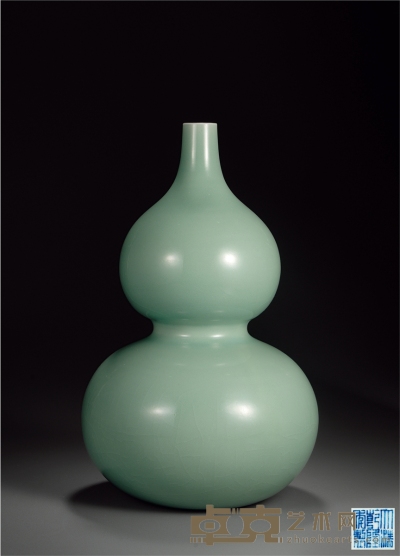 清乾隆·青釉葫芦瓶 高：32.5cm