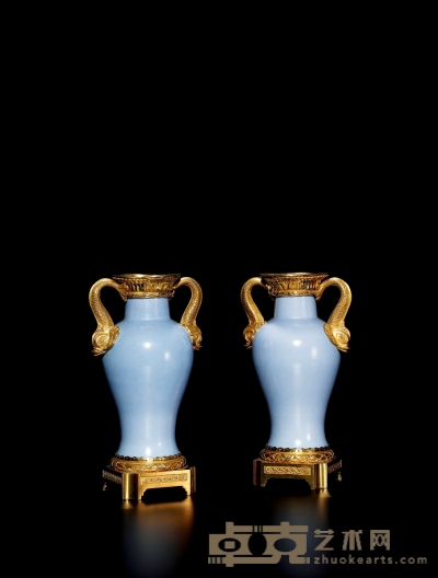 天蓝釉镶嵌铜鎏金花瓶一对 高：25cm